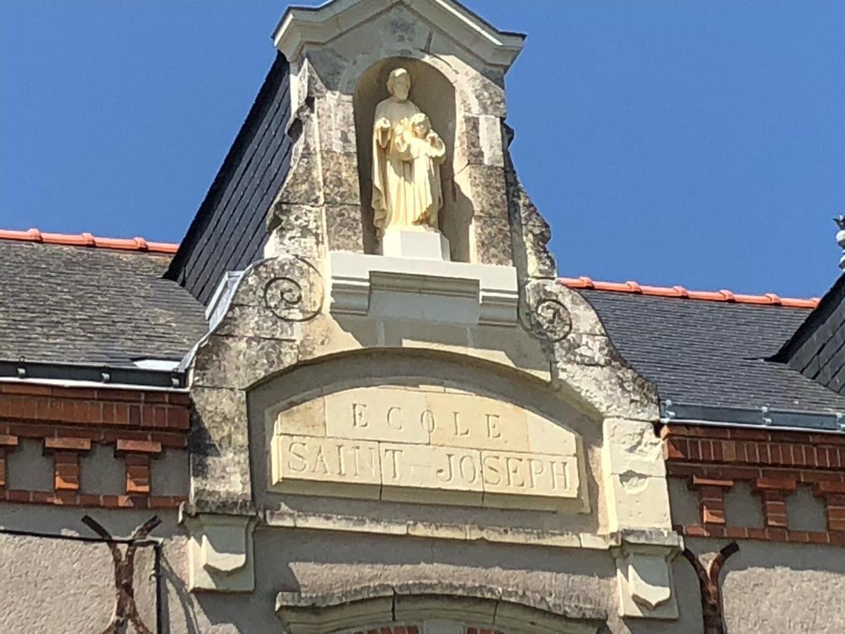 Chambres D'Hotes - Ancienne Ecole St Joseph 샹죠 외부 사진